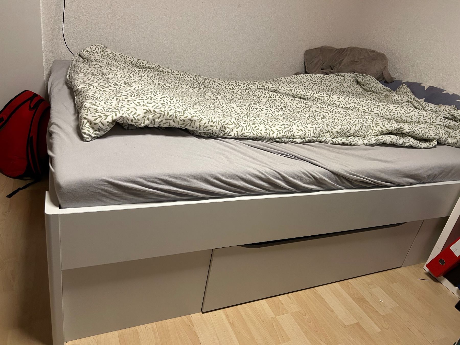 Letti: Bett  mit Schubladen 140x200 – Usato da Bolligen venduto da Mfeuz 4