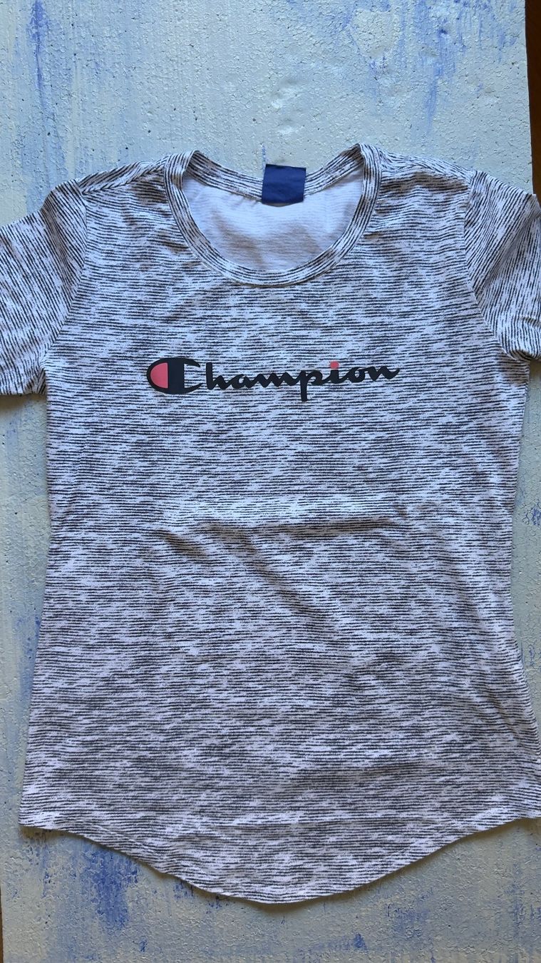 Champion T-shirt: T-Shirt von Champion – Usato da Bern venduto da MarieBrocante