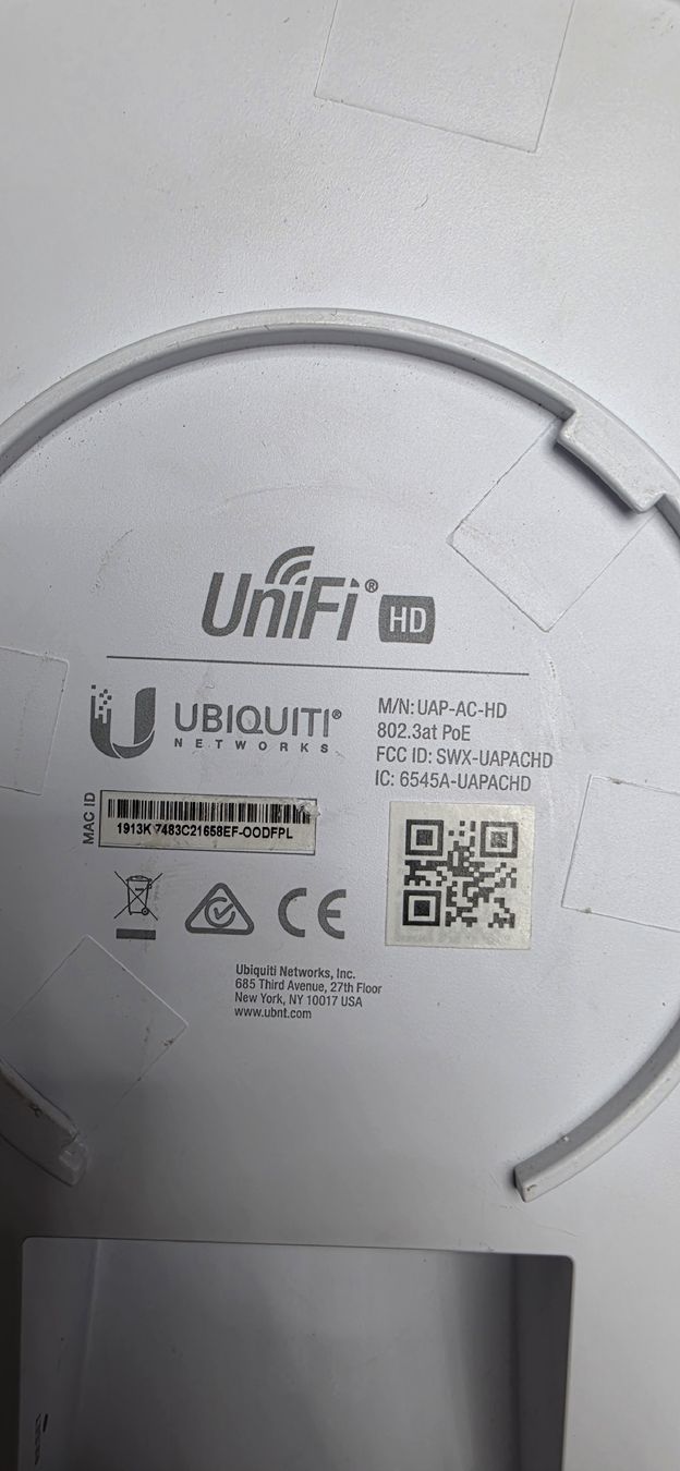 WiFi: Unifi Wi-Fi  – Usato da Gempenach venduto da Dreamzz_17 1