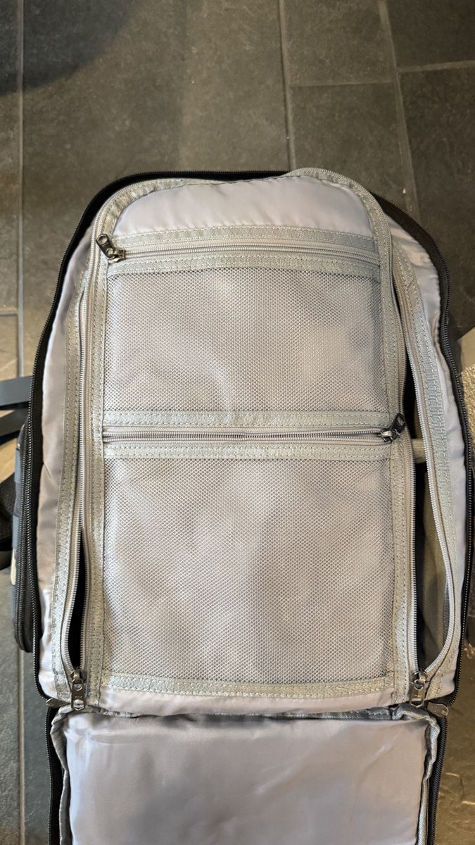 Sacs à dos: Foto Rucksack mit vielen Fächern – D'occasion à Innerferrera par kevin.s 3