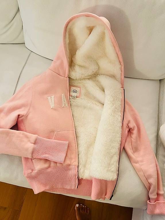 Pulls et sweat-shirts: felpa con pelo – D'occasion à Lugano par naz_zkg8