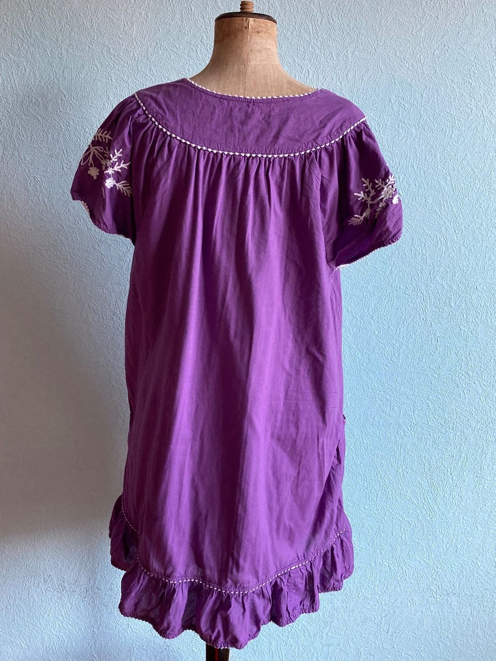 Vestiti: Robe brodée violette t42 – Usato da Genève venduto da ct_fqr8 1