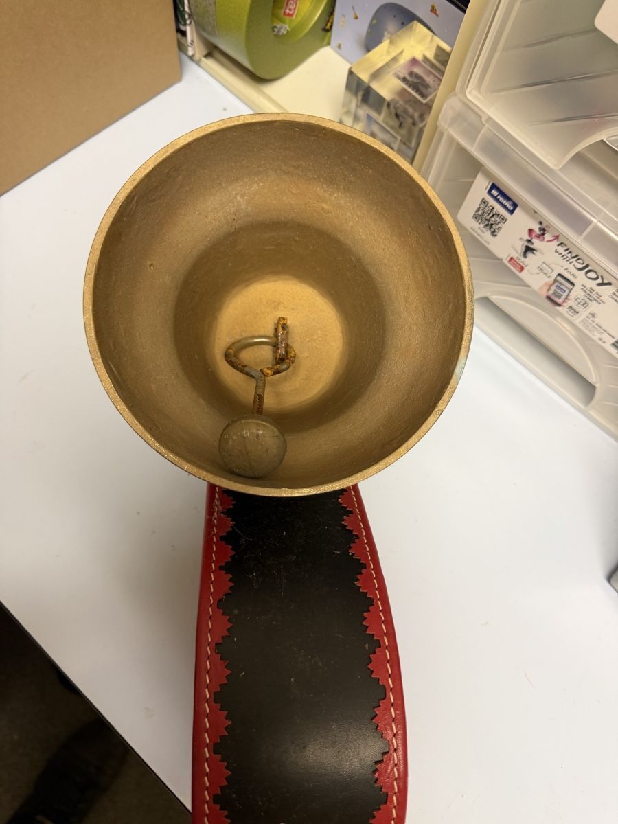 Campanacci mucche: Kuhglocke Durchmesser 16 cm Höhe 15 cm – Usato da Murgenthal venduto da Tina_4055 3