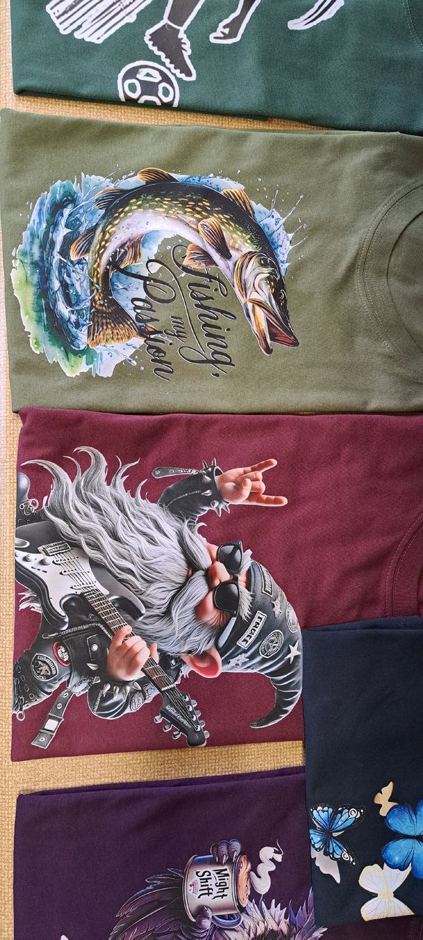 T-shirt: T-Shirts – Nuovo e nell'imballaggio originale da Rothenthurm venduto da dudli84 9