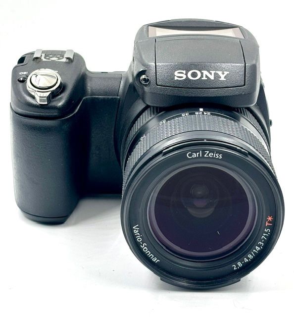 Sony Appareil photo: Sony DSC-R1 Bridge Zeiss – Défectueux à Seewis Dorf par Plebejus 2