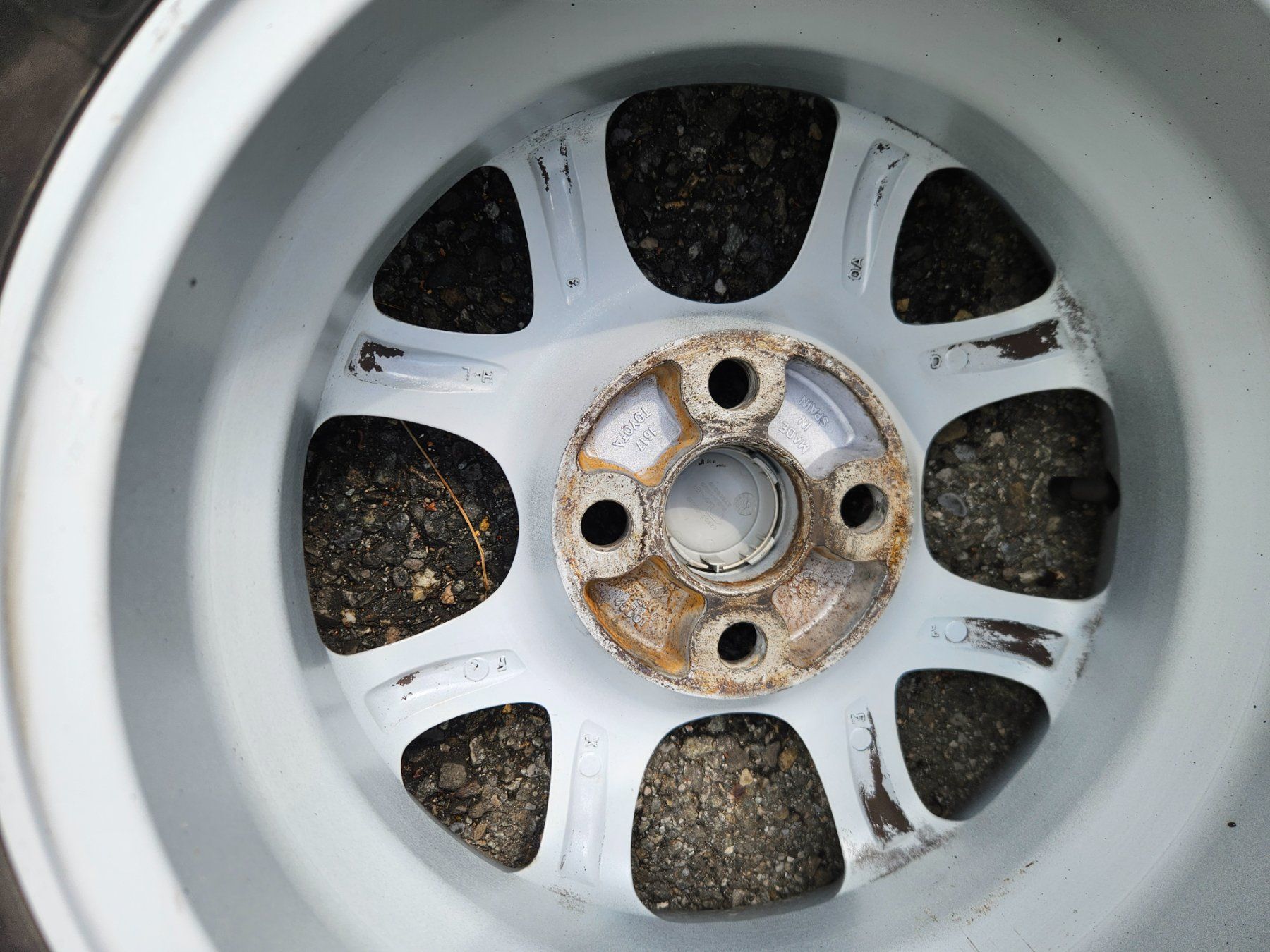 Toyota Pneumatici & Ruote complete: Roue pour Toyota Yaris de 2004 – Usato da Villeneuve VD venduto da Halil_ 7
