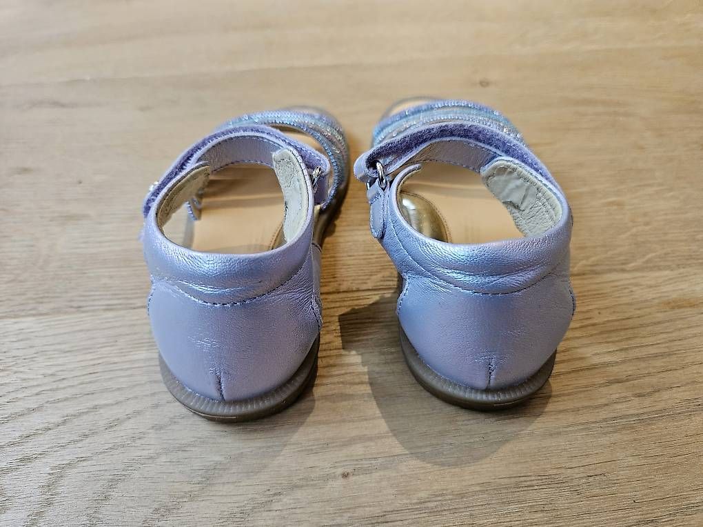 Scarpe per ragazze: Sandalen Naturino Gr.25 – Usato da Hüntwangen venduto da Hensi1 2