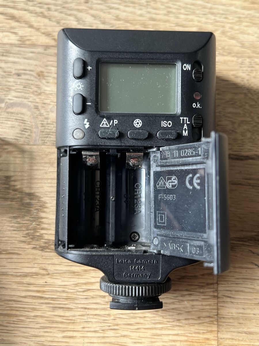 Leica Flash: Leica SF20 – Usato da Zürich venduto da analogeschatzkiste 2