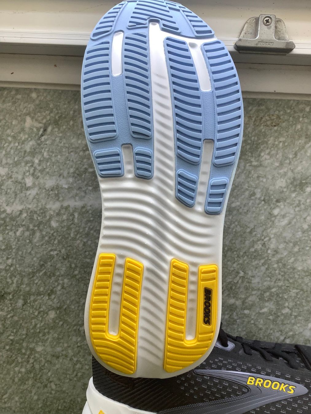 Brooks Herrenschuhe: Brooks - Jogging - Laufschuhe  /  Gr. 42,5 – Neu (gemäss Beschreibung) aus Zürich von Goworki 2