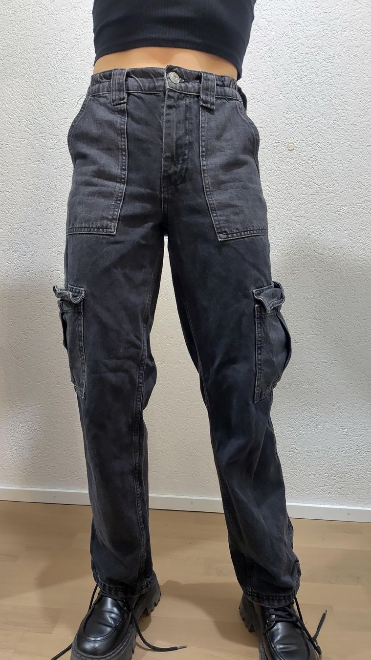 Pantaloni: Pantalon de skate – Usato da Sion venduto da mel_z929