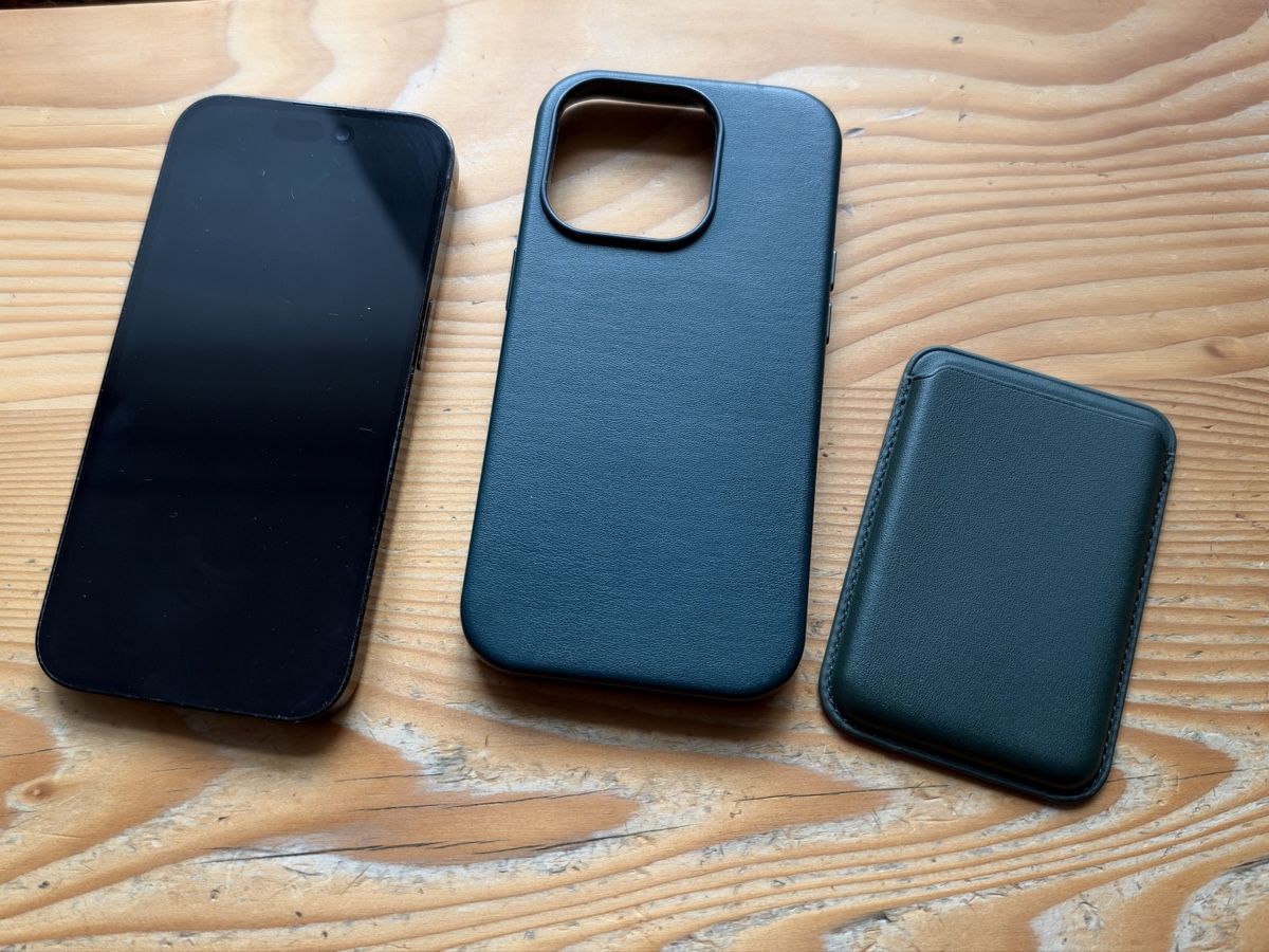 Apple Telefoni cellulari / Smartphones: iPhone 14 Pro 1 Terrabite – Usato da Zürich venduto da Farini 3