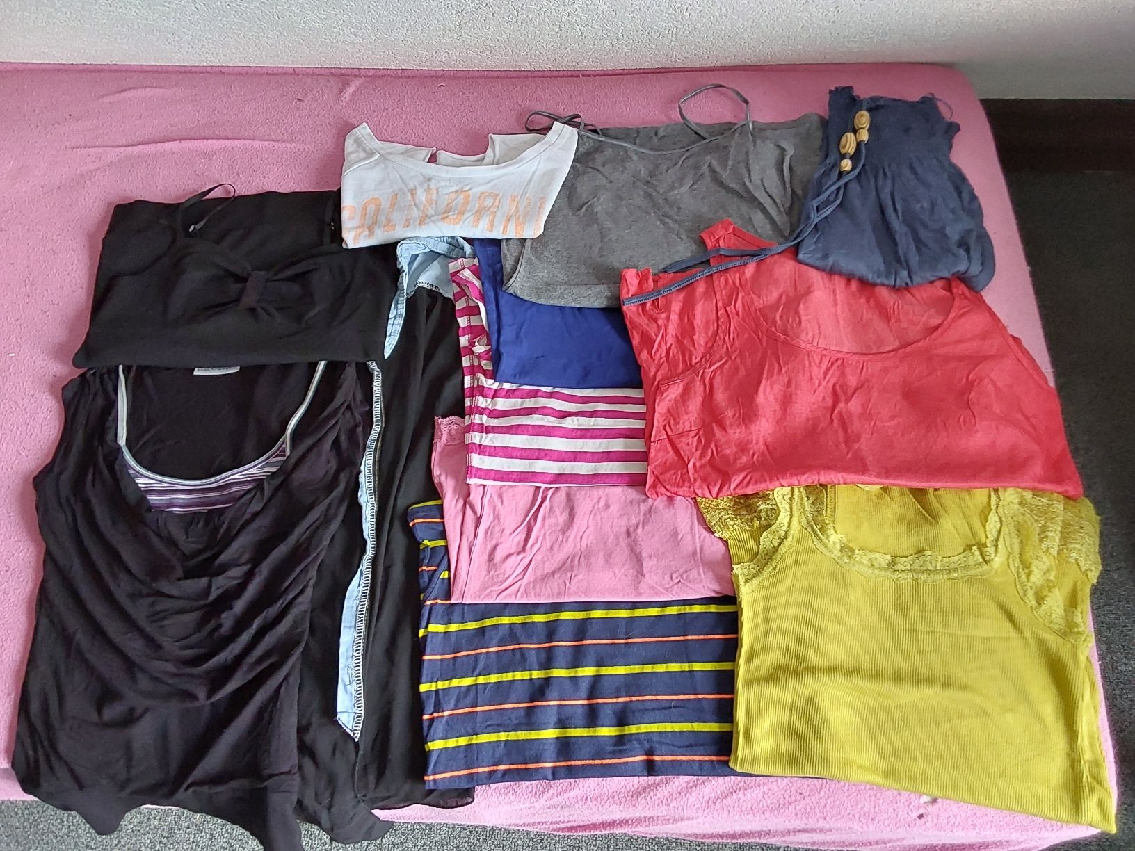 Lotti di vestiti: Sehr Grosses Kleiderpaket Gr.S – Usato da Döttingen venduto da Verkauf 3