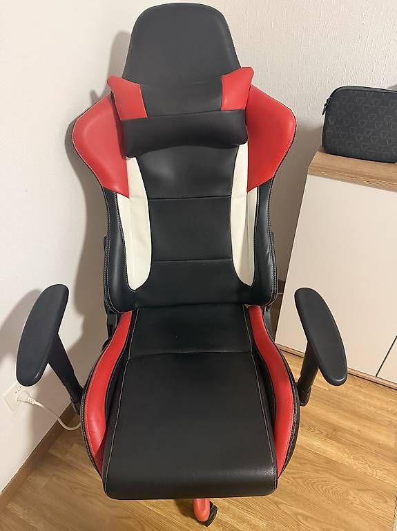 Sedie: Gaming Stuhl 20fr – Usato da Frauenfeld venduto da fad_6s82