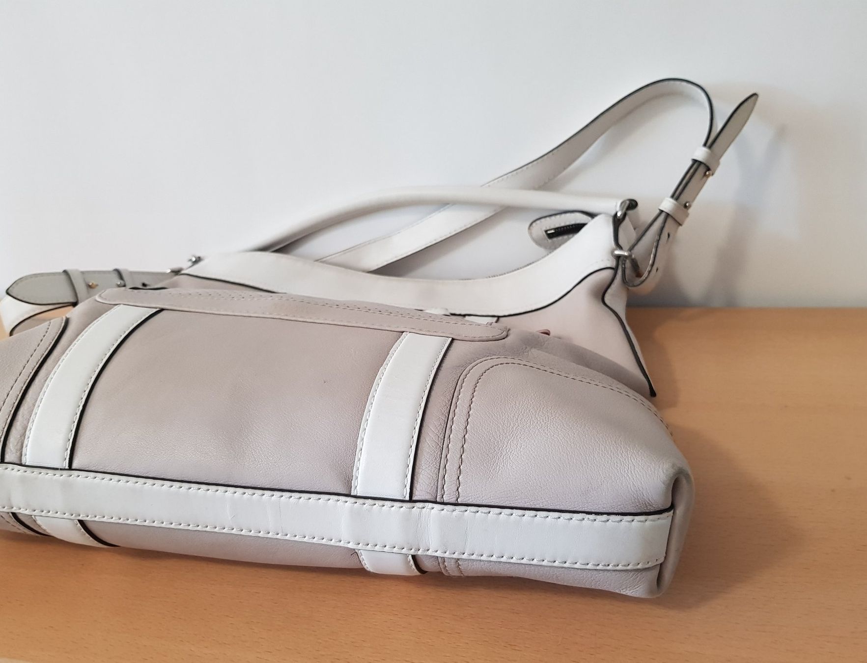 Bally Borse da donna: Bally Leder Handtasche in Beige – Usato da Basel venduto da chien008 7