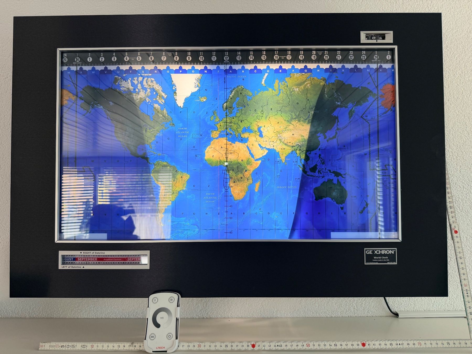 Orologi da terra & Orologi da parete: GEOCHRON Weltuhr mit Moving-Map – Usato da Wettingen venduto da jo_walters