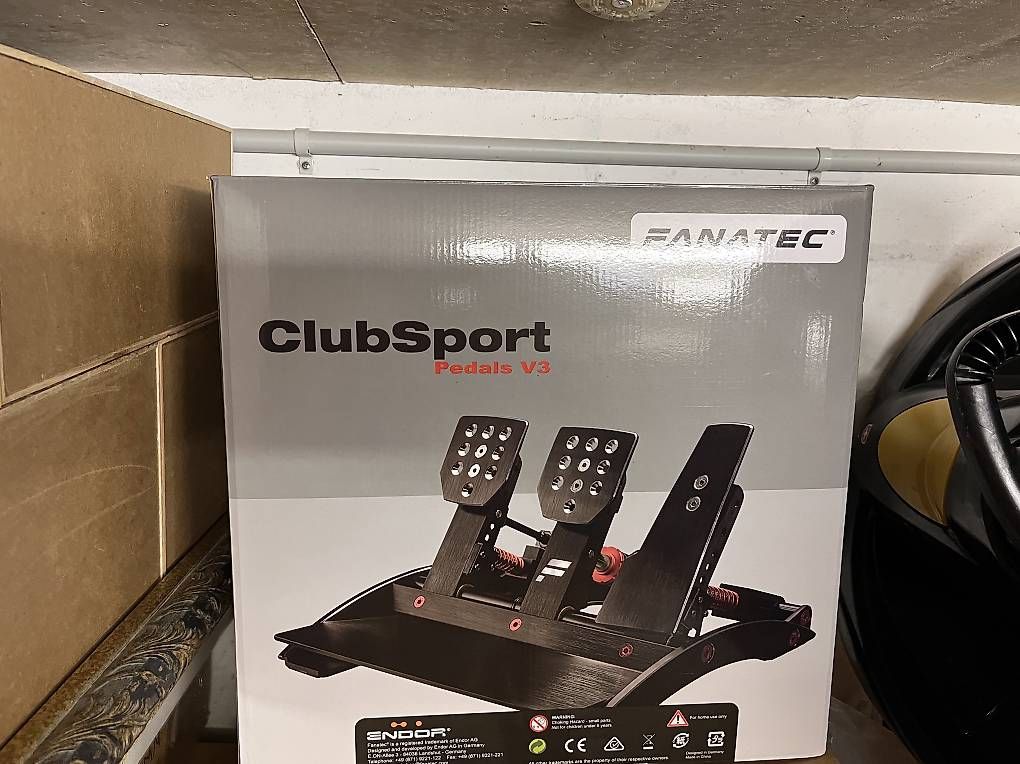 Manettes: Fanatec Formel 1 Gaming Set – D'occasion à Adliswil par Linotroll 4