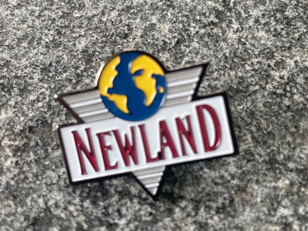 Broschen & Nadeln: Newland Pin, Brosche – Gebraucht aus Winterthur von cheerio97