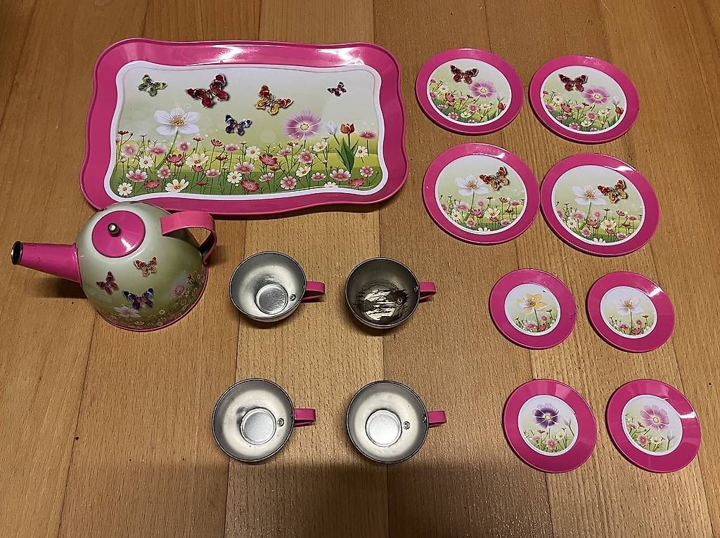 Spielzeuge: Spielzeug Teeservice mit Tablett – Gebraucht aus Kirchberg BE von qualle01 1
