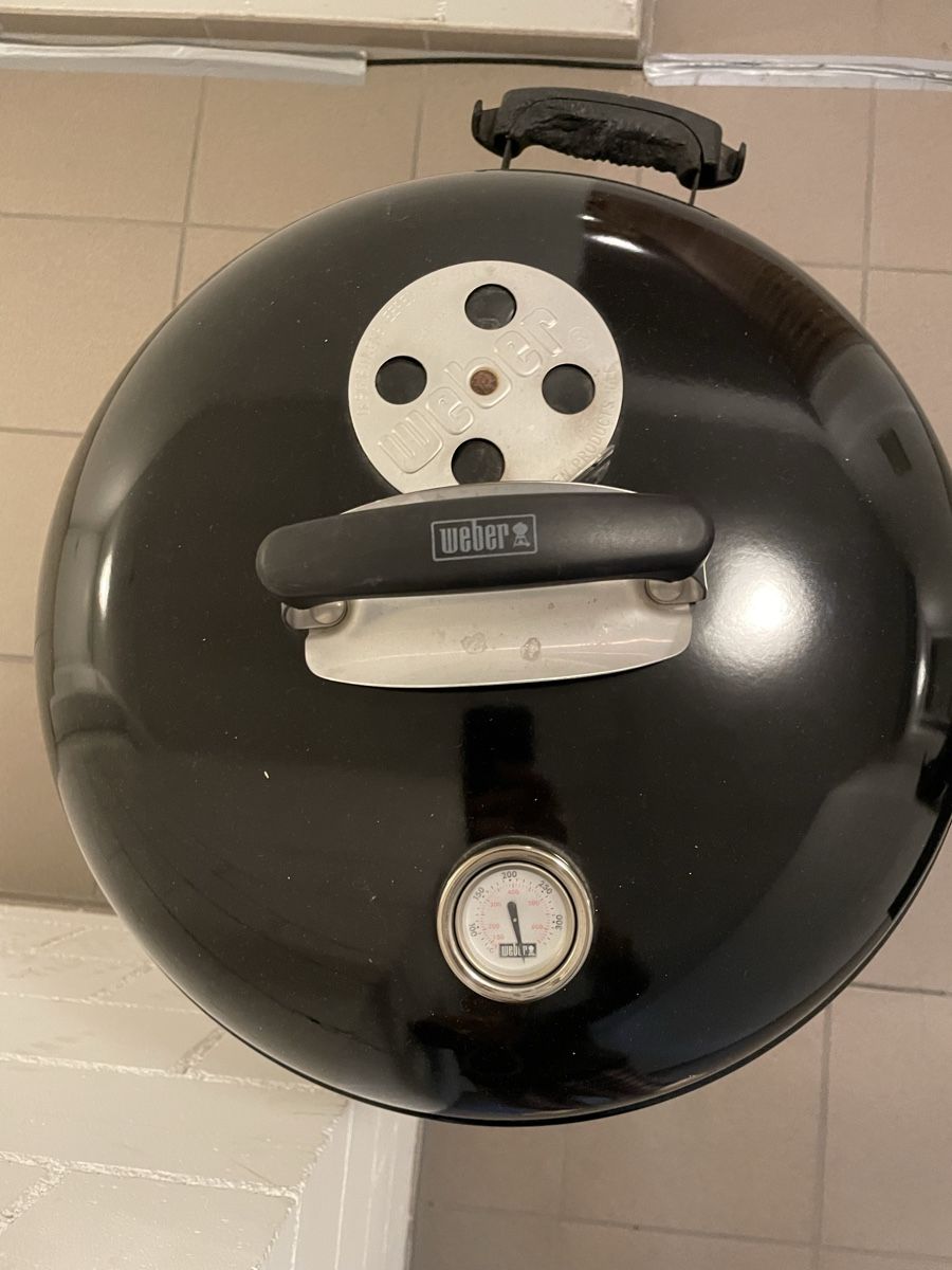 Griglie: Weber Charcoal Grill - Black - Perfect for Summer BBQ! – Usato da Zürich venduto da LKC80