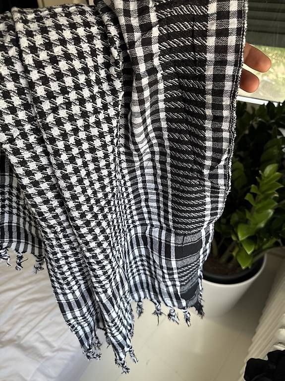 Foulards, Tücher & Schals: Keffiyeh- Shemagh- Schal – Gebraucht aus Zürich von reg91 1