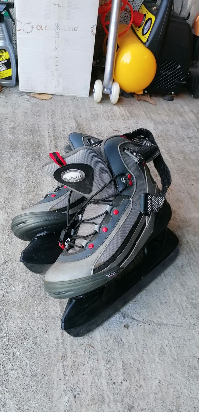 Pattini da ghiaccio: Schlittschuh 41 – Usato da Arbon venduto da zipogabi