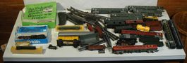 Modelleisenbahn Konvolut Waggons Schienen Loks
