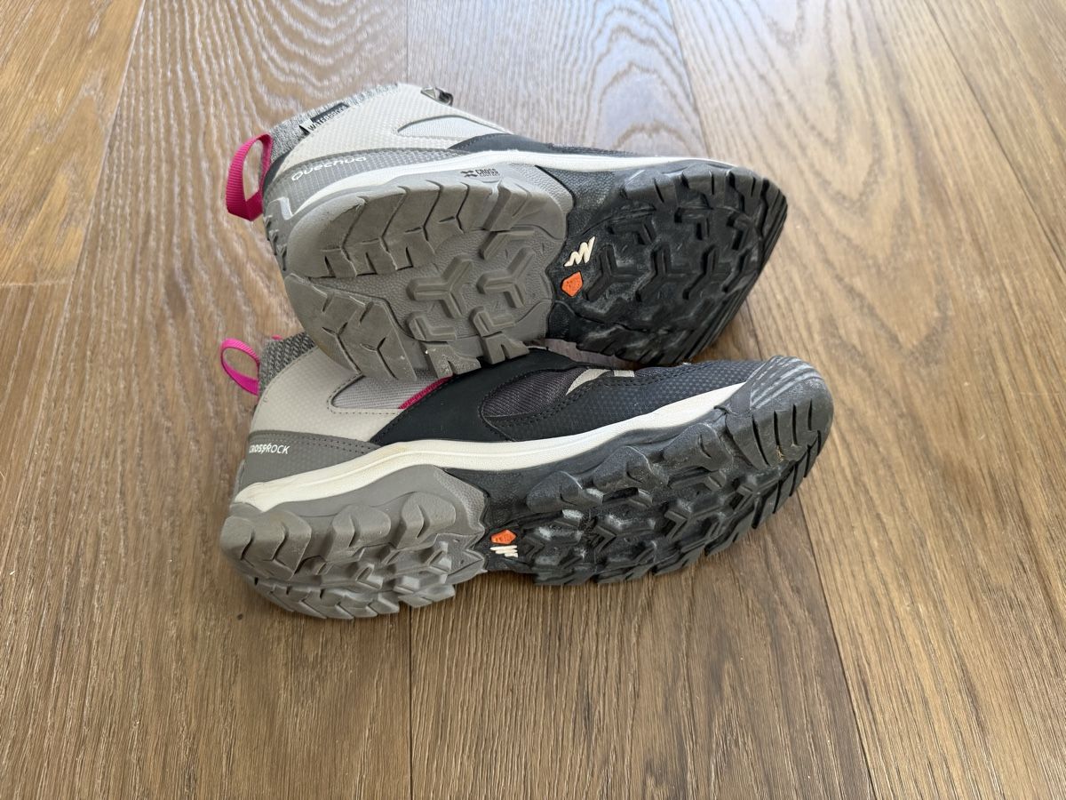 Decathlon Scarpe per ragazze: Wanderschuhe Quechua Gr. 37 – Usato da Winterthur venduto da tanscha 2