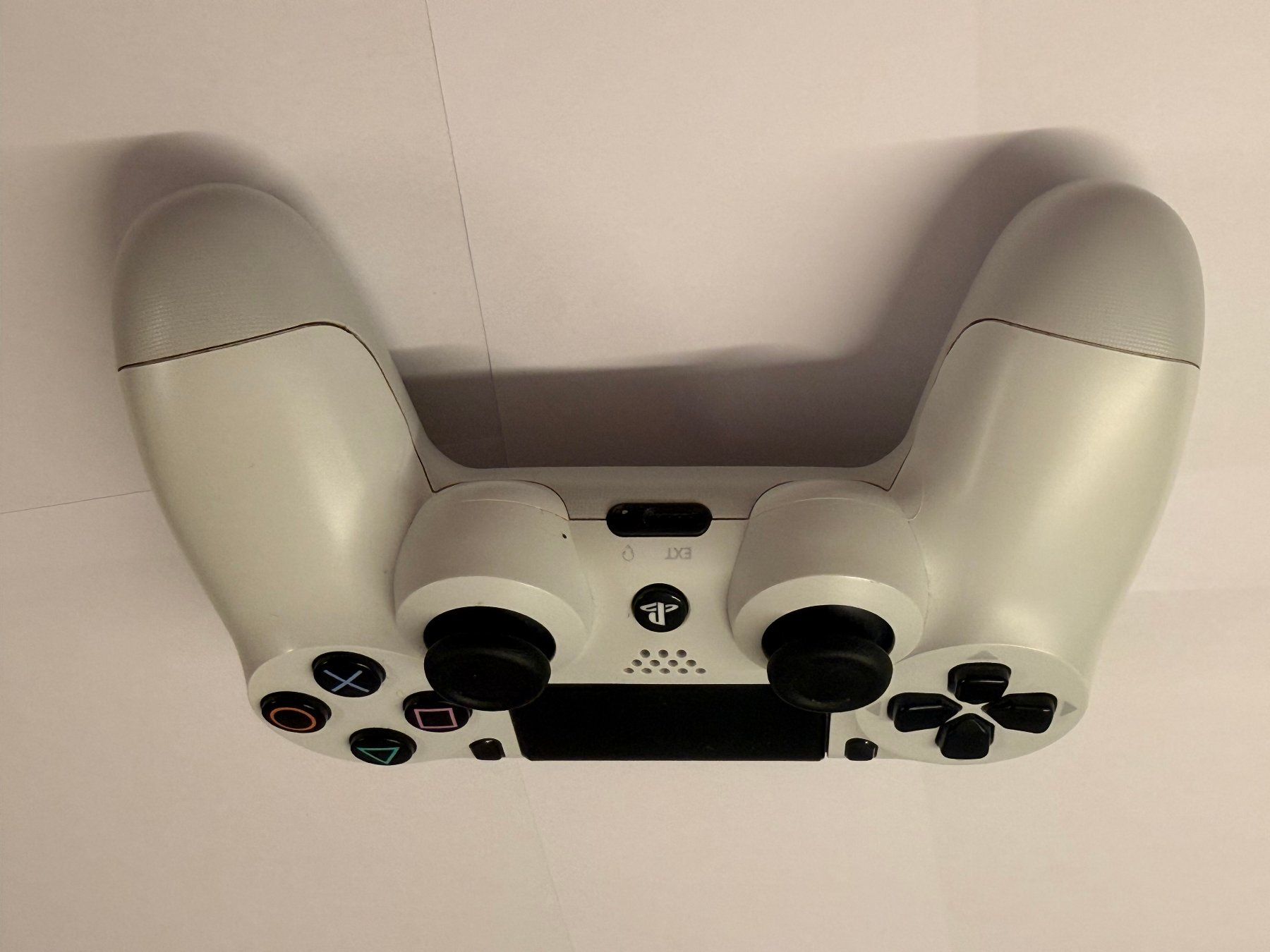 Sony Manettes: Original Sony PS4 DualShock 4 Controller – Grau – D'occasion à Oberglatt ZH par lukiizh