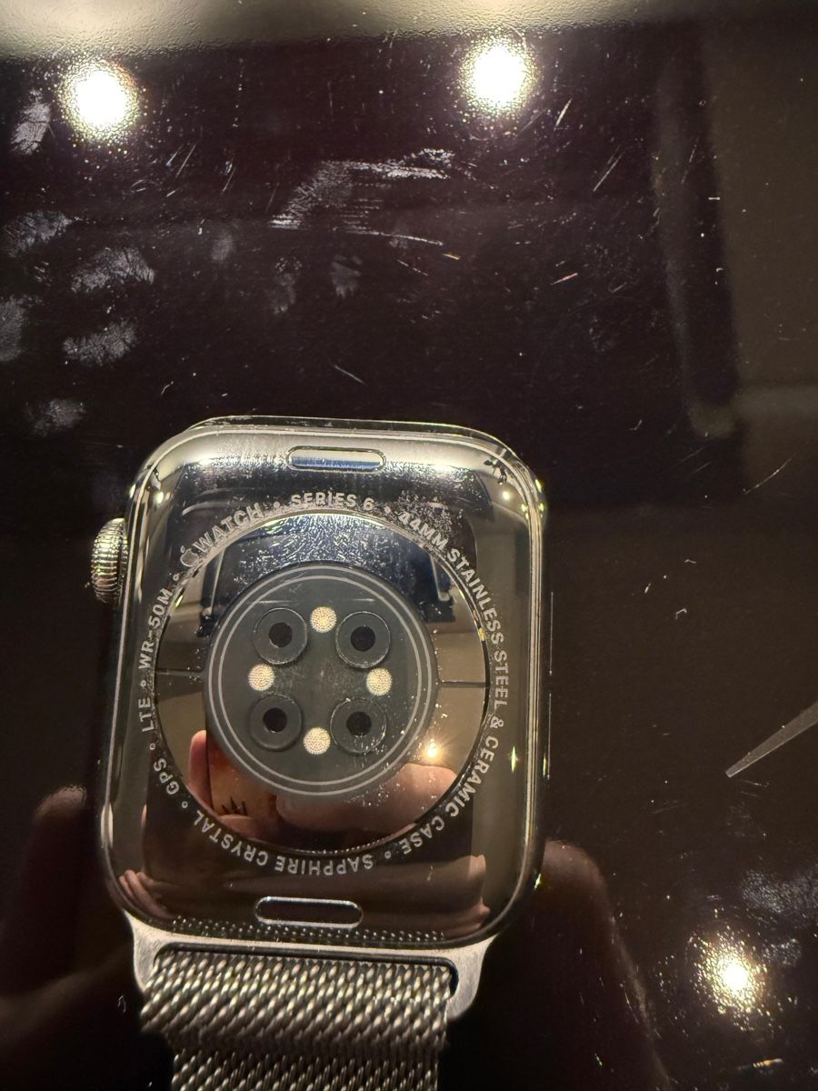 Apple Smartwatch: Apple Watch | Series 6 | 44mm – Gebraucht aus Mollis von GoldendSilber 2