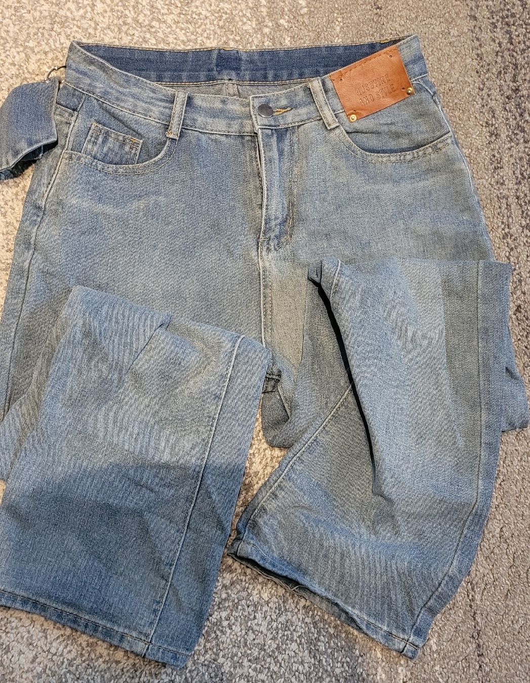 Pantalons: Jeans bleu "douces " – D'occasion à Farvagny-le-Grand par Nayanis