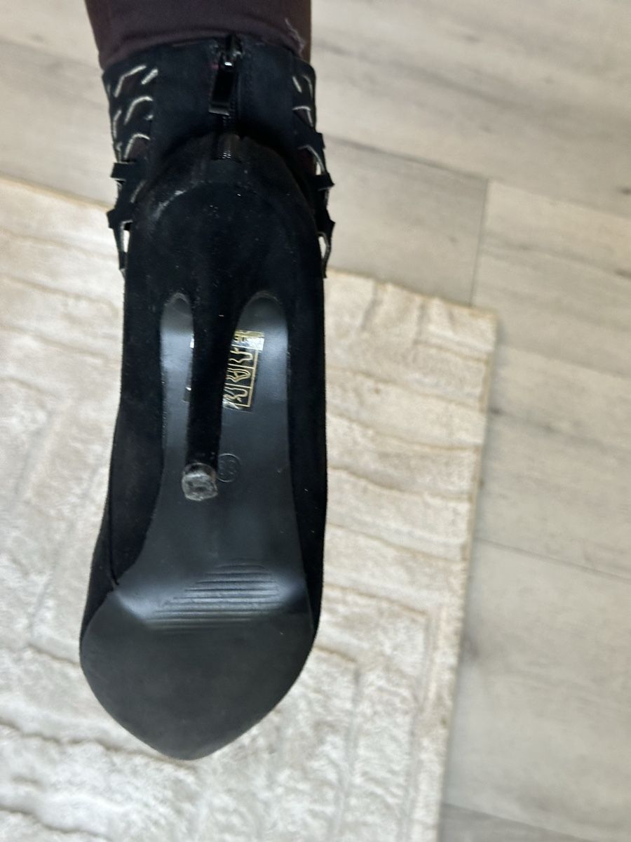 Scarpe da donna: Schwarze Wildleder-Stiefeletten, Grösse 38 – Usato da Frick venduto da Soleil4658 2