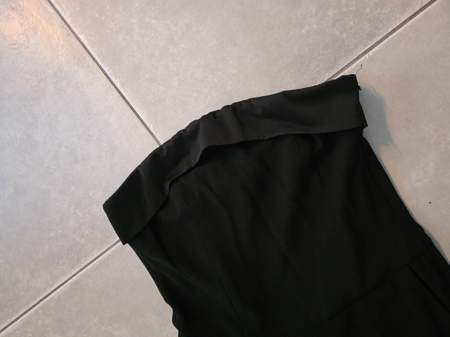 Nafnaf Tute: Combinaison bustier noire Naf Naf, taille 34 – Nuovo (secondo la descrizione) da Vallamand venduto da joa_6v5n 1
