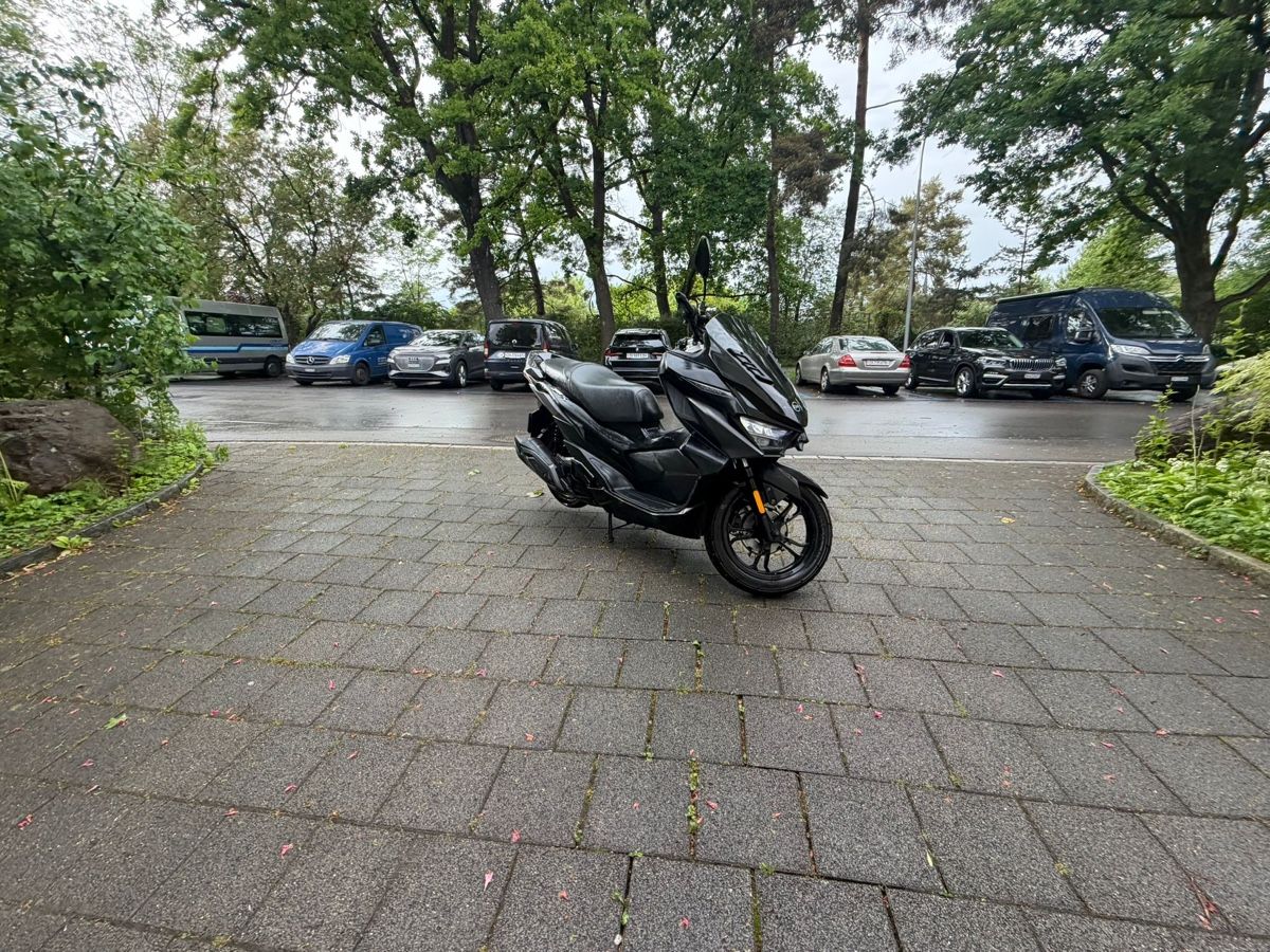 Sym Autres: SYM Jet 125 Roller   – D'occasion à zürich par Beleza17 3