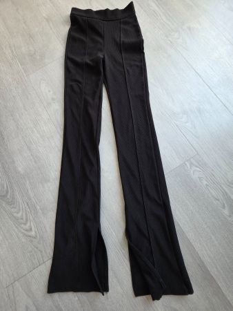 BERSHKA TWIN-Set Hose, schwarz, Gr.XS,  gerippt, m.Schlitz