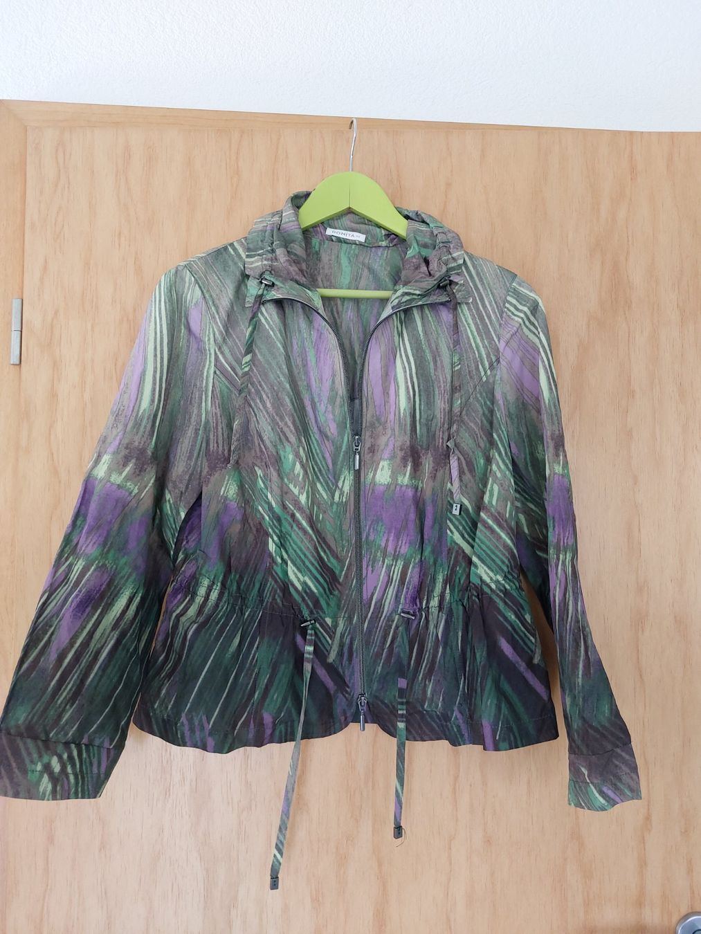 Bonita Jacken: Bonita Jacke Gr. 40 – Gebraucht aus Schmitten FR von ReniStern
