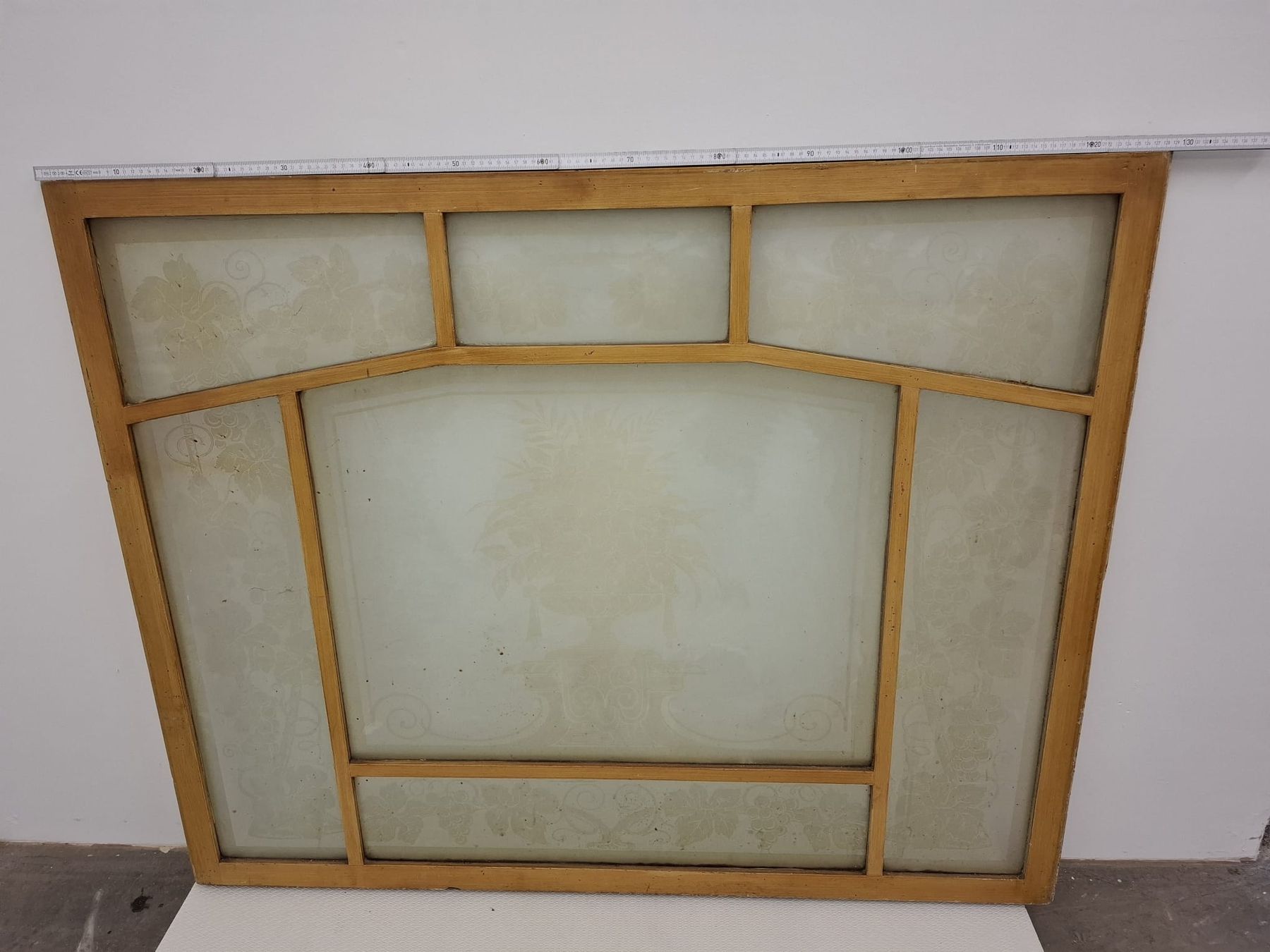 Finestre: Antikes grosse verziertes Separee/ Fenster – Usato da Turbenthal venduto da tirare 3