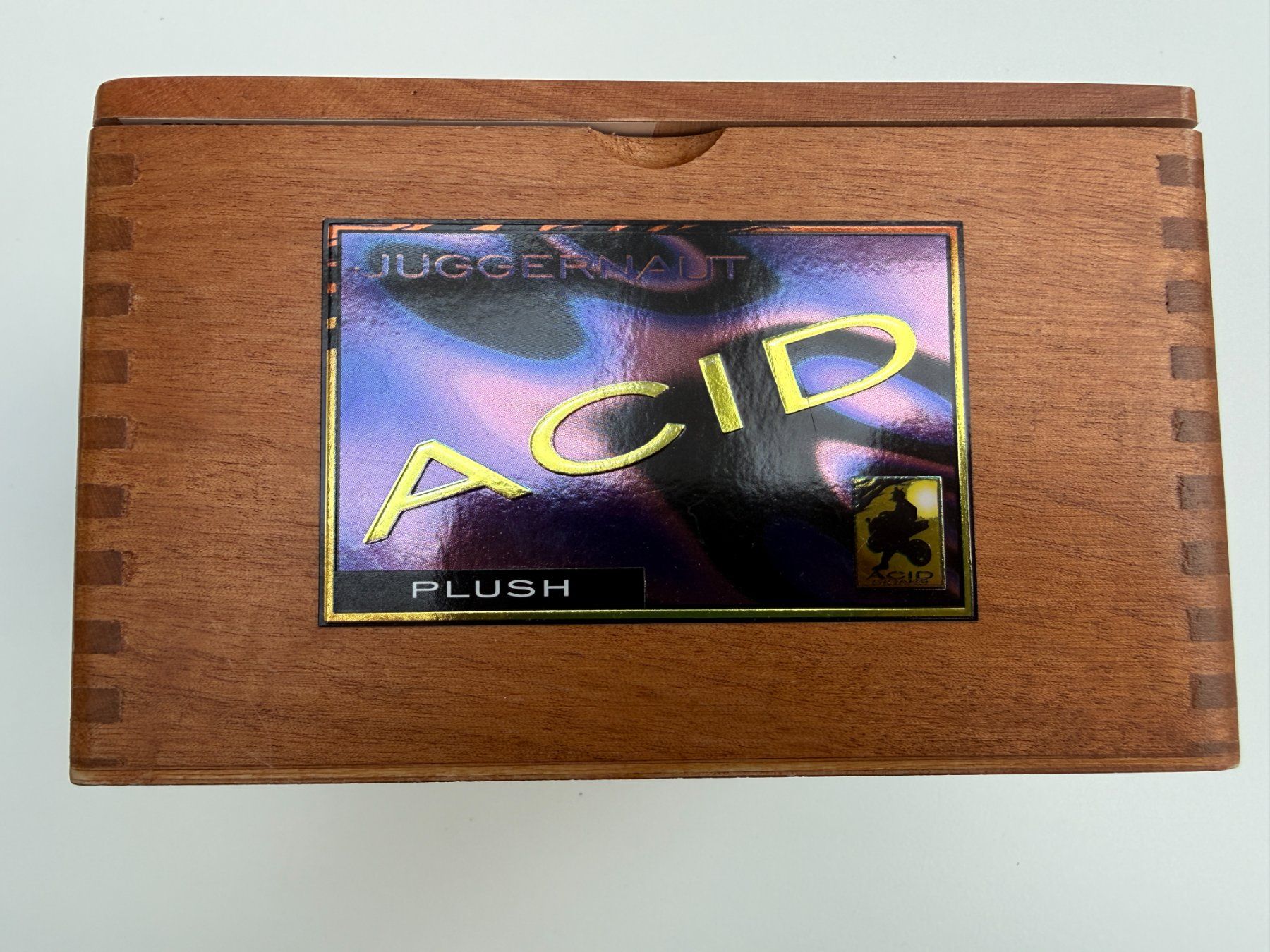Altri Prodotti per fumatori: Super schöne high-end Zigarren-Box, ACID Cigars Plush – Nuovo (secondo la descrizione) da Unterengstringen venduto da Tnovus 1