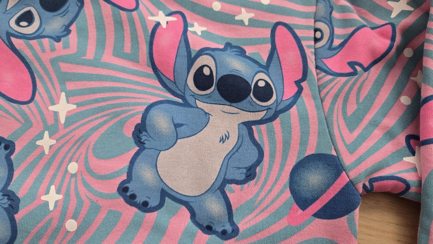 Primark Maglioni & Felpe: Disney Stitch Sweatshirt, Grösse 152 – Nuovo e nell'imballaggio originale da Sarmenstorf venduto da Lunares_Mare 3