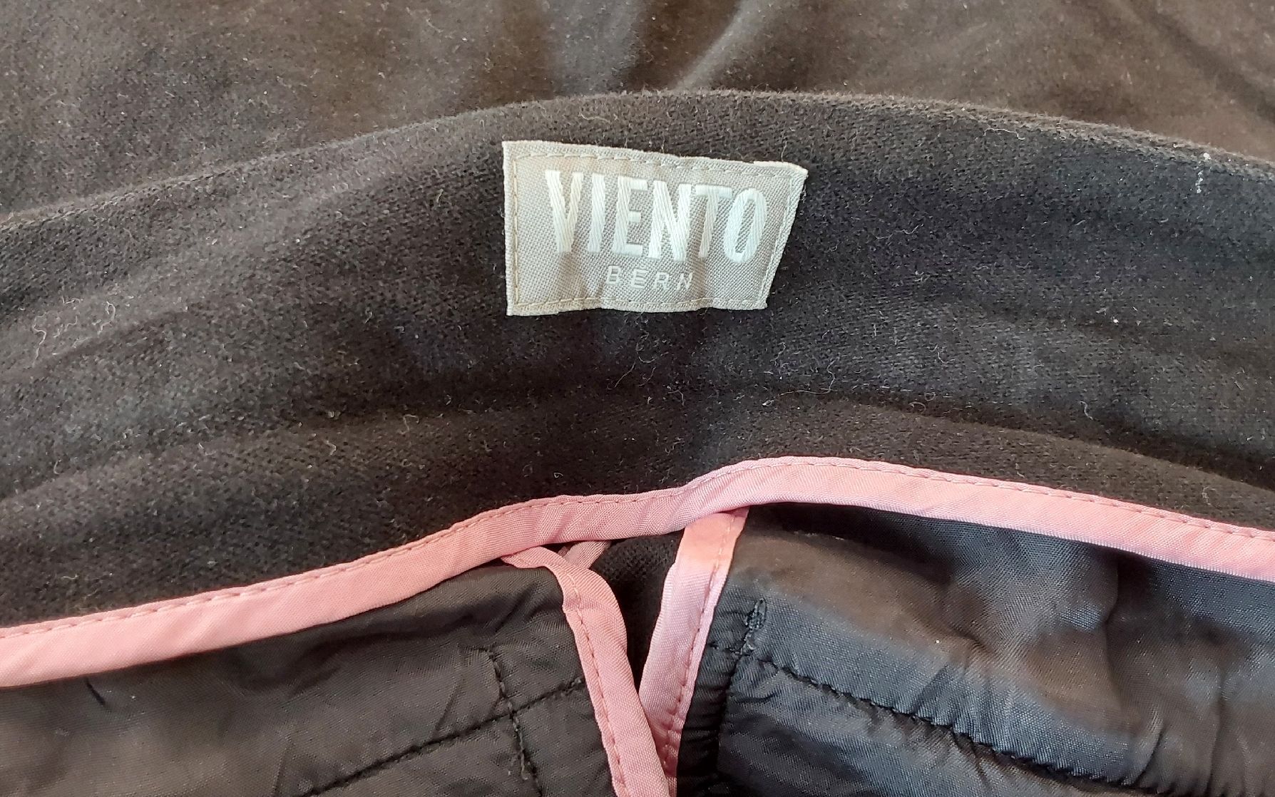 Gonne: Jupe viento 38 schwarz Berner Label – Usato da Köniz venduto da scopello12 3