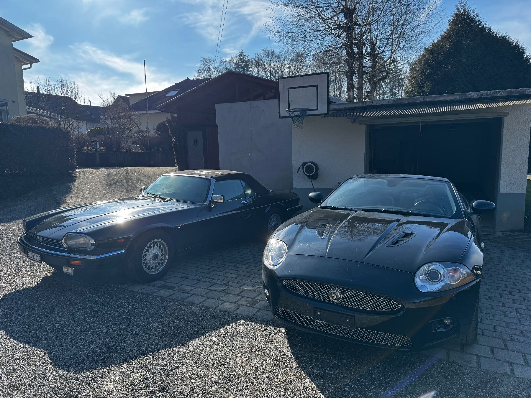 Jaguar Automobili: Jaguar XJS 5.3 V12 Cabrio 1990 mit Serviceheft – Usato da Schwyz venduto da Dreew 8