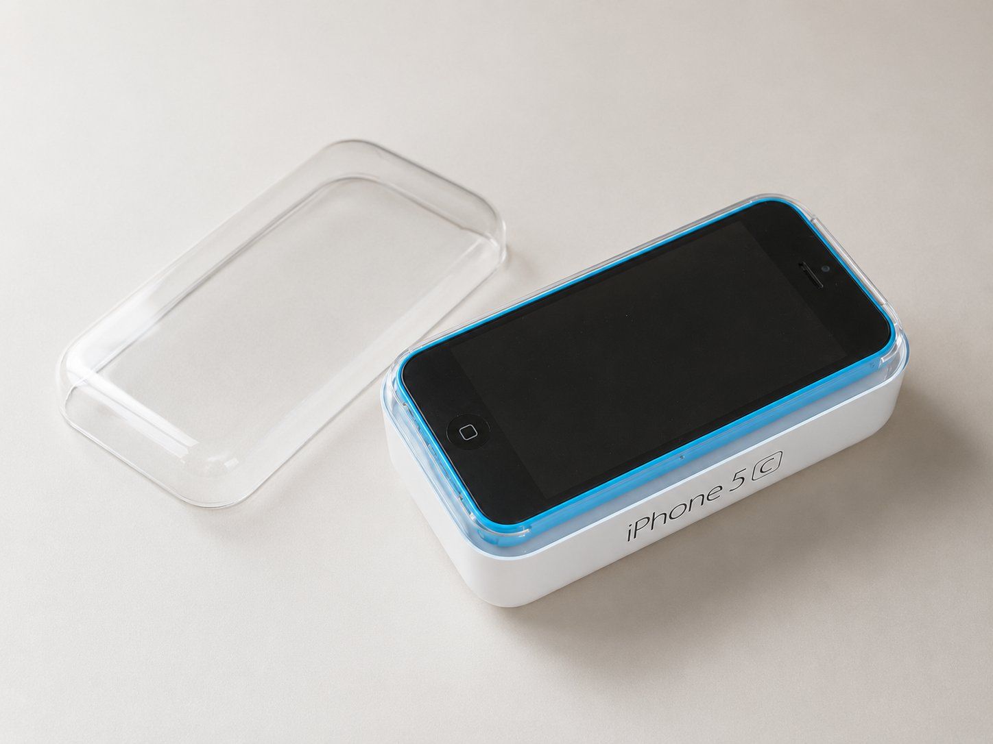 Apple Telefoni cellulari / Smartphones: Apple iPhone 5C Blue with Original Box – Usato da Roveredo GR venduto da sanoig