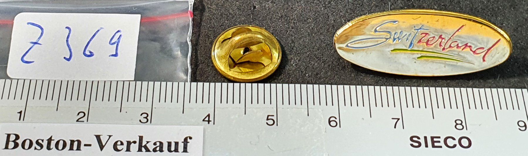 Plaketten & Abzeichen: Z369 - Pin Switzerland – Gebraucht aus Reinach BL von Boston-Verkauf 1