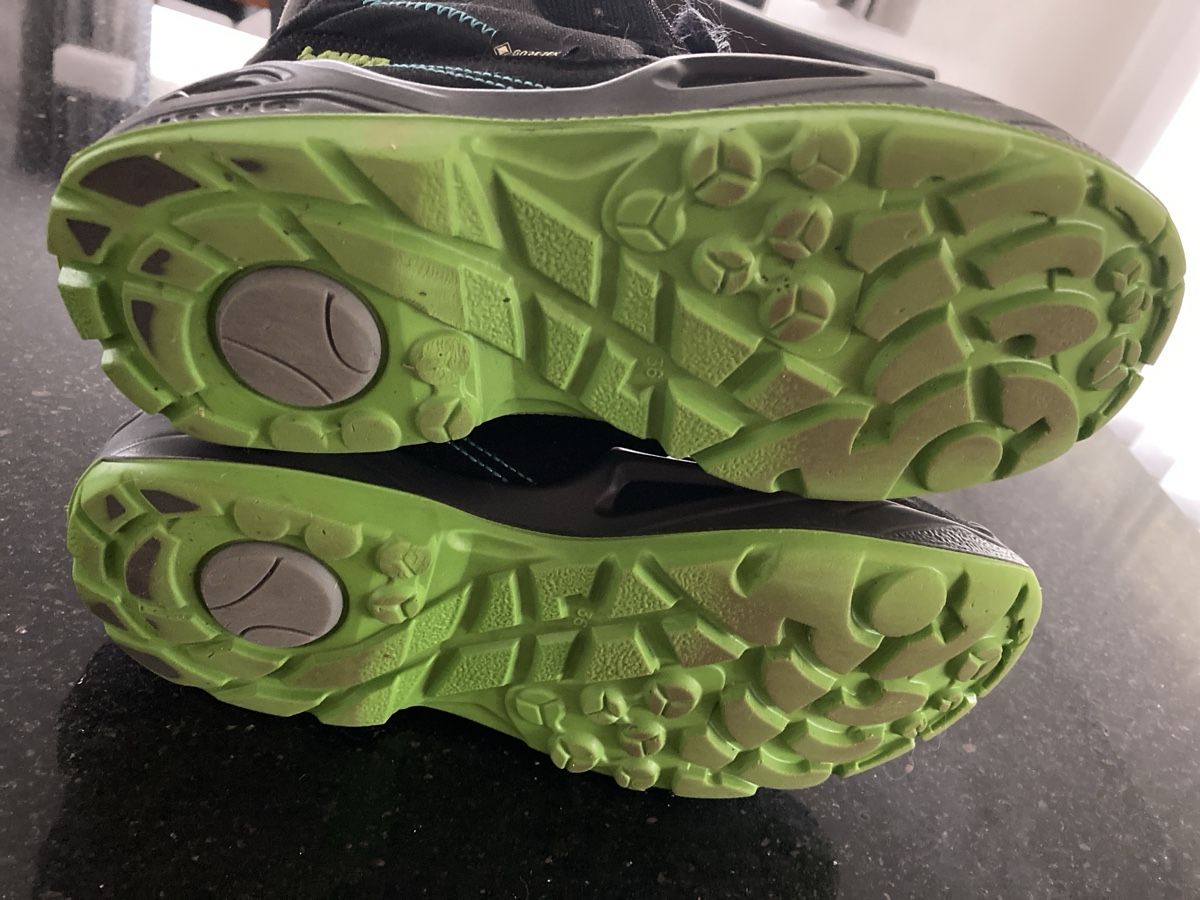 Lowa Scarpe per ragazzi: Lowa Winterschuhe Grösse 36 – Usato da Gunzwil venduto da Heimatchochi 2