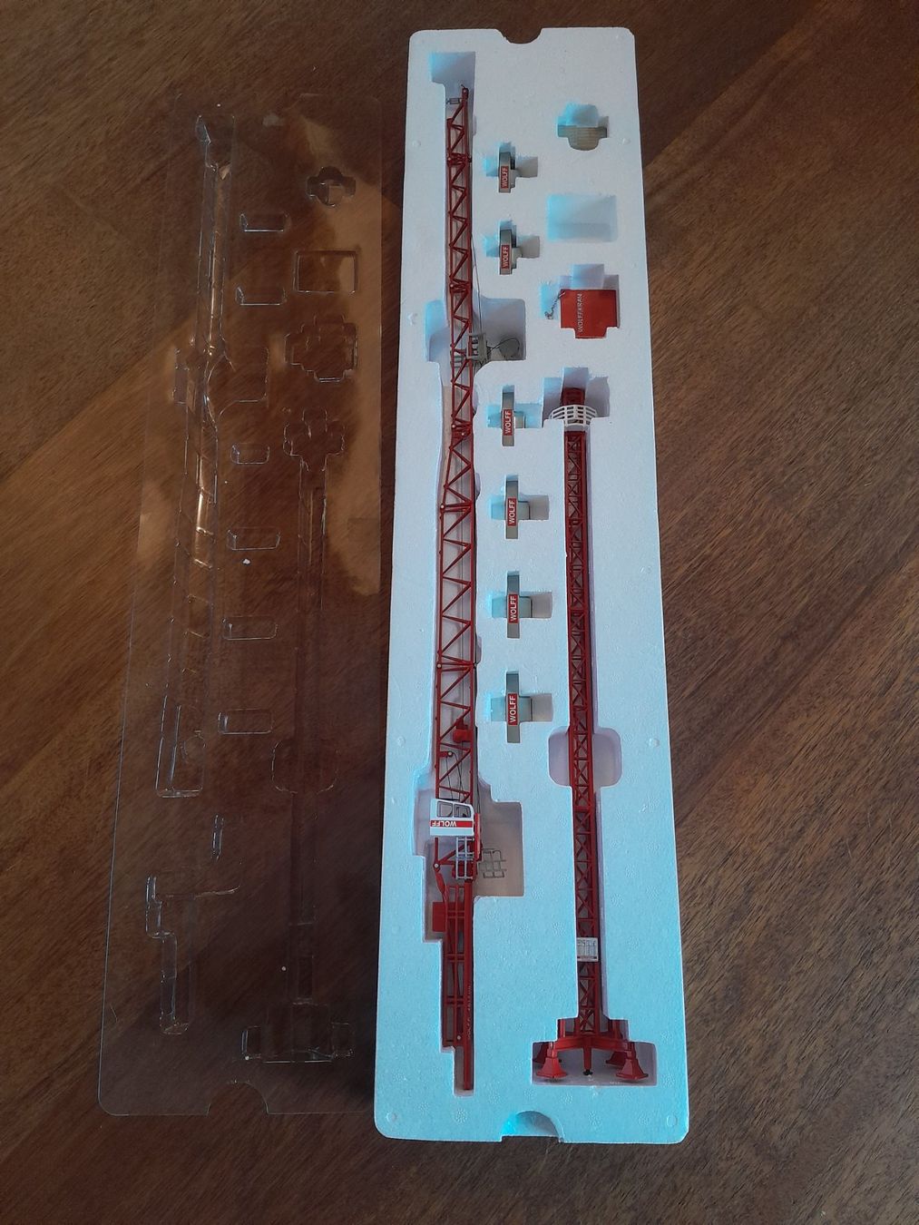 Conrad Kit di modellismo & Modellini statici: Wolfkran 4517 City Modell 1:87 – Usato da Dübendorf venduto da hed_9w2b 1