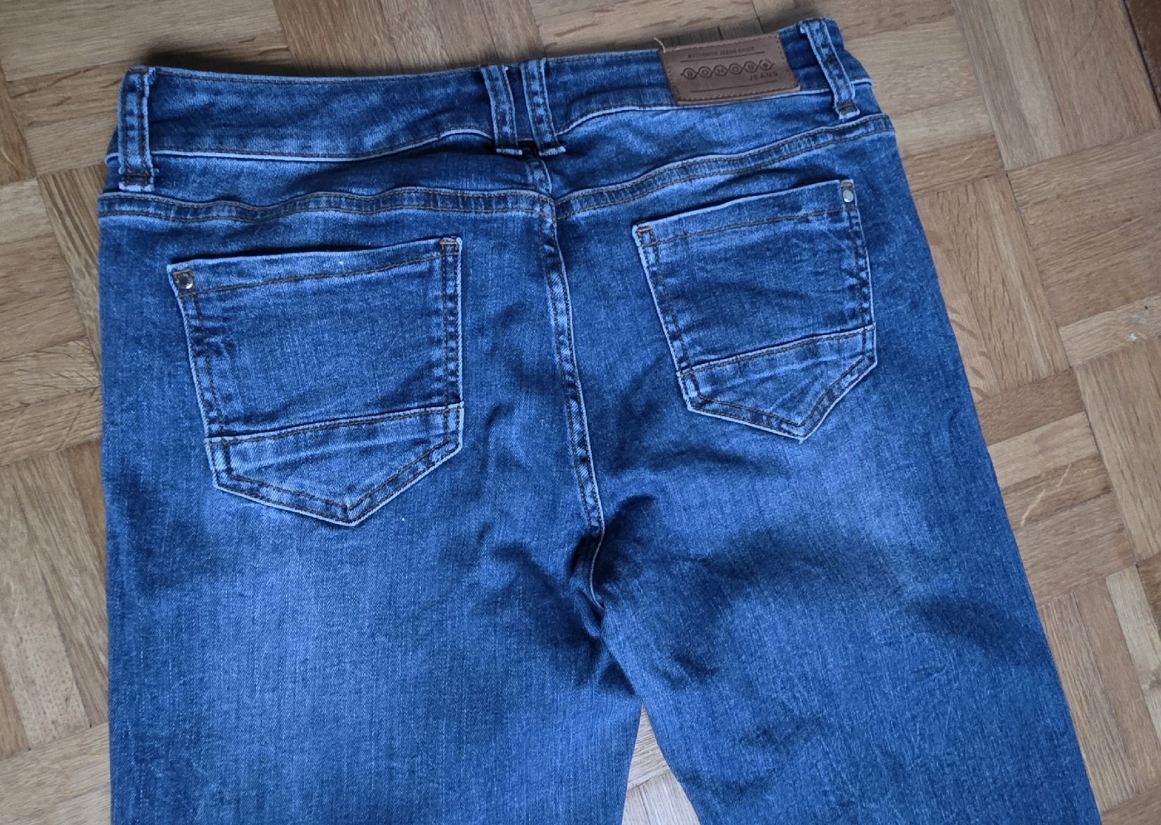 Jeans: Jeans Taille 38 – Usato da Yverdon-les-Bains venduto da van_dq65 1