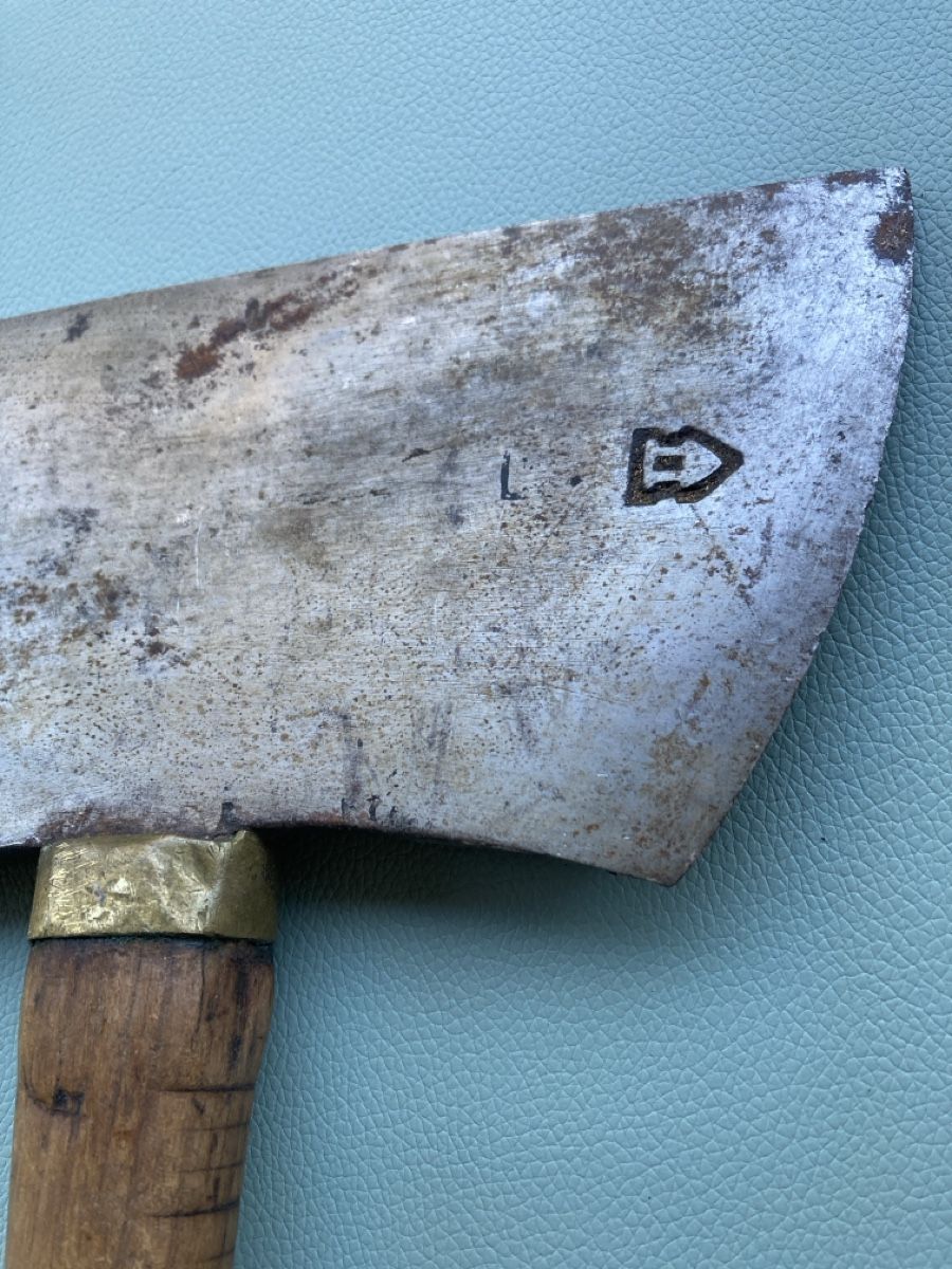 Alle Werkzeuge: Antikes Metzgerbeil handgeschmiedet  – Gebraucht aus Zürich von Lichtermeer 6