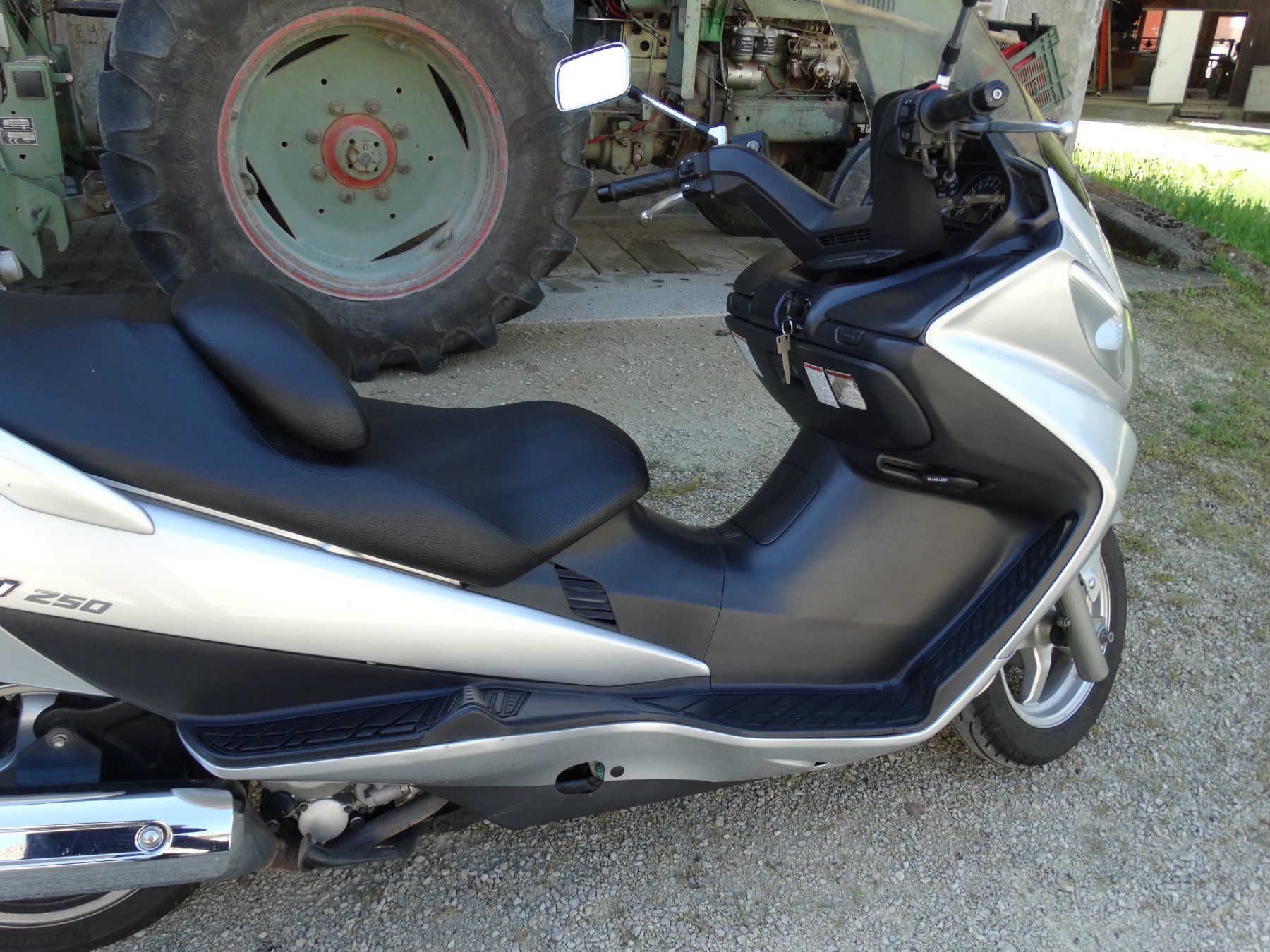 Suzuki Strada: Suzuki Roller – Usato da Lengnau AG venduto da Oskarhuus 2