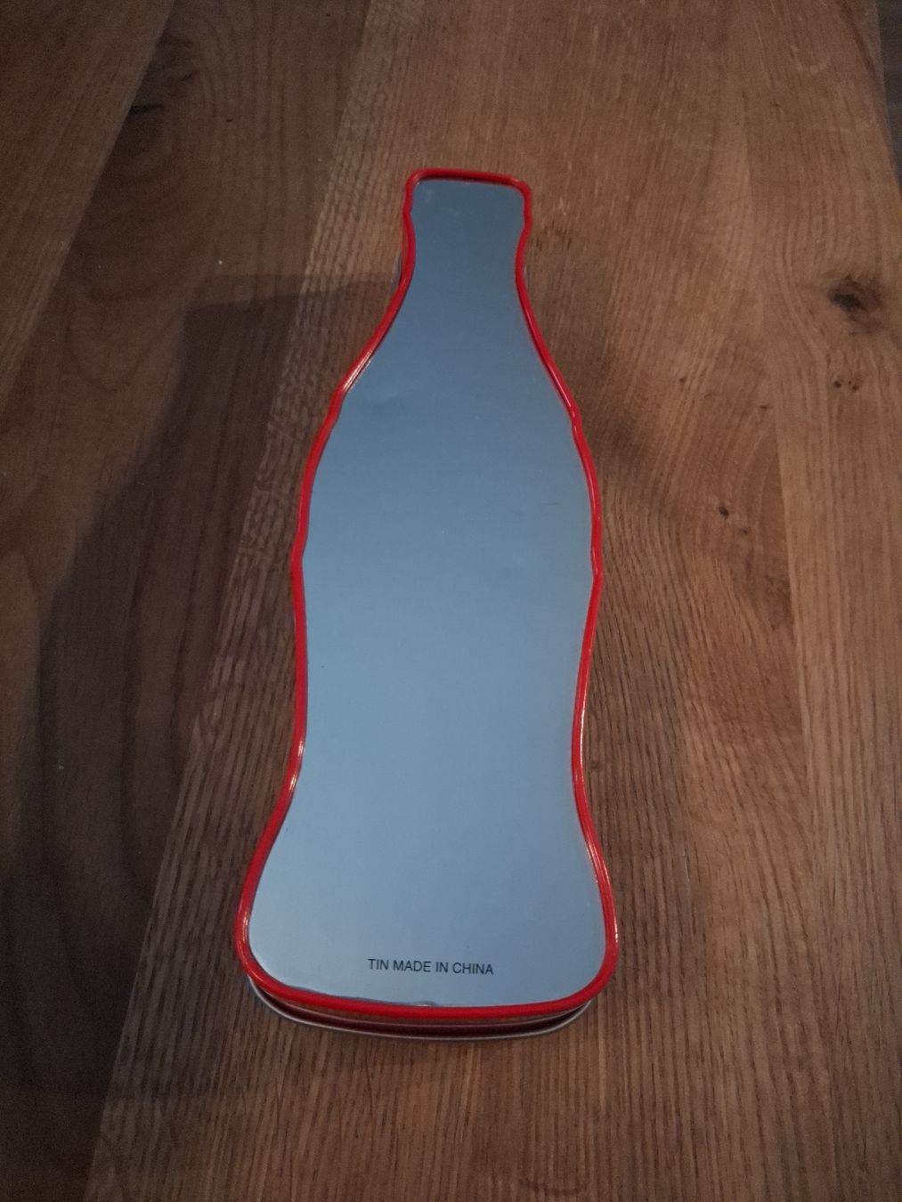 Coca-Cola Alle Dekorationen: Coca-Cola Dose Flasche Lip Smacker Tin Aufbewahrung – Gebraucht aus Buchrain von larissaa__x 2