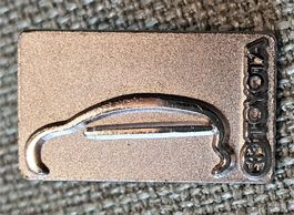 B557 - Pin Toyota Logo Emblem