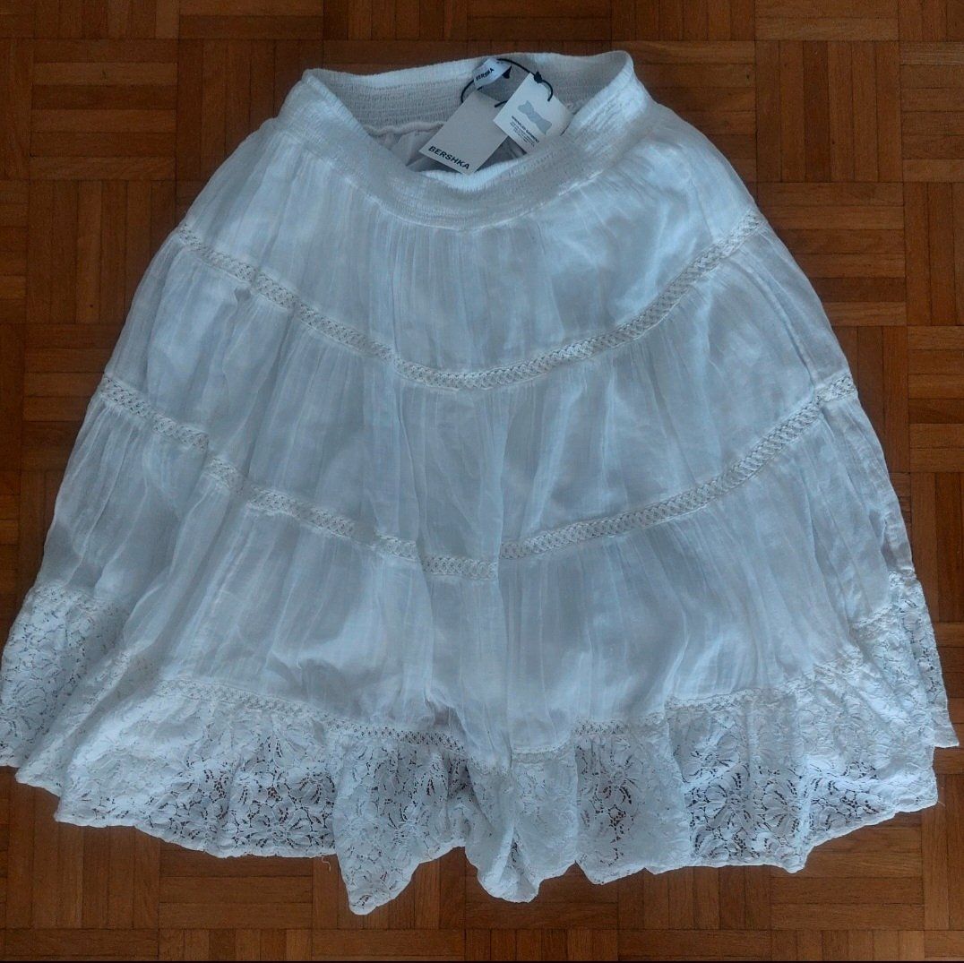 Bershka Gonne: Jupe von Bershka – Nuovo e nell'imballaggio originale da Aarau Rohr venduto da meeruisland 4